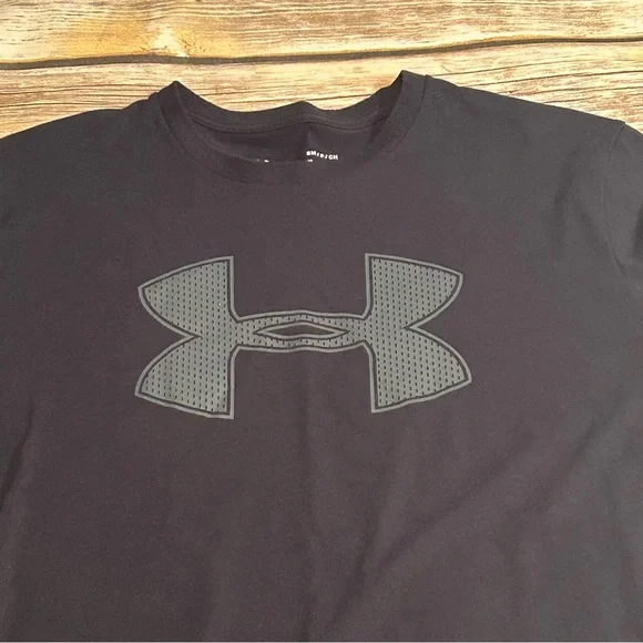 [NWOT] Under Armour Heat Gear Black Tee shirt. Small - Picture 2 of 5